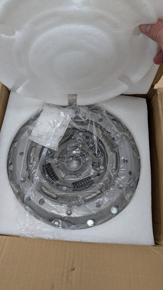 41200-2D220 Double Clutch Set Compatible with Hyundai Sonata Tucson Elantra 1.6L 2.0L 2.4L