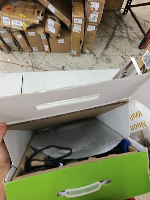 iRobot Roomba 694 Robot Vacuum-Wi-Fi Connectivity, Personalized Cleaning Recommendations, Works with Alexa, Good for Pet Hair, Carpets, Hard Floors, Self-Charging