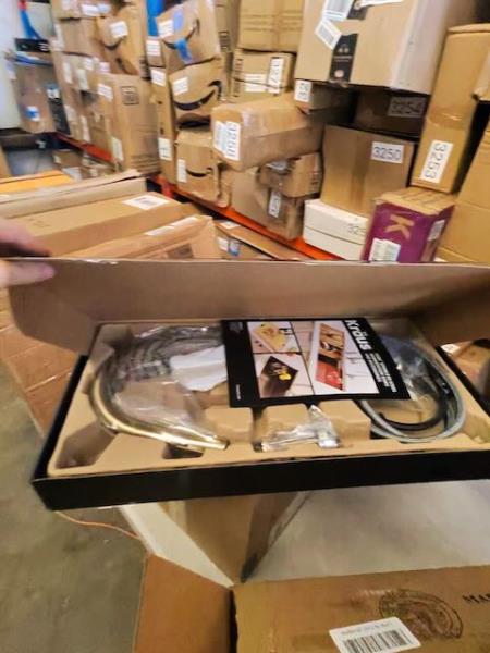 KRAUS Olettoâ„¢ Single Handle Pull Down Kitchen Faucet in Brushed Brass Finish