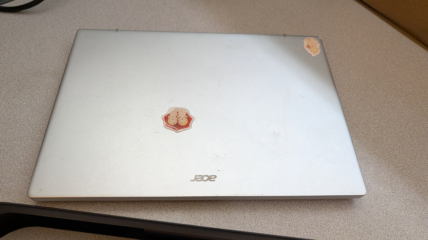 **For Parts**acer Swift Go 14 Intel Evo Thin & Light Laptop | 14" OLED 2880 x 1800 90Hz Display | Unlock AI Experiences | Intel Core Ultra 5 Processor 125H | Intel ARC | 16GB LPDDR5X | 512GB SSD | SFG14-72-53BP